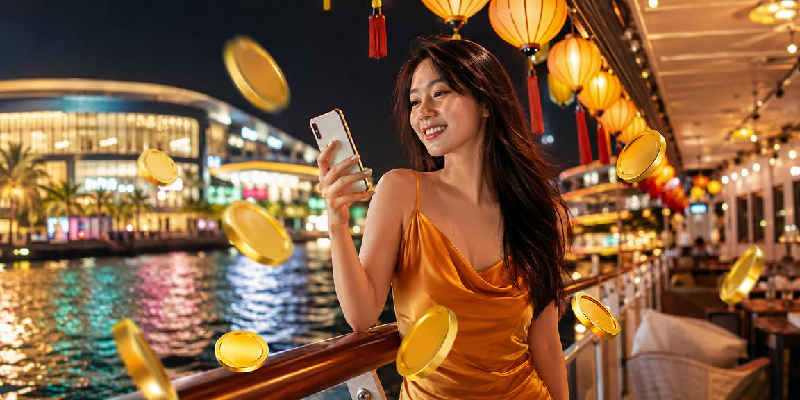 Khung cảnh thưởng thức ưu đãi cashback vào ban đêm tại Phú Quốc